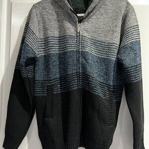 MEN'S SWEATER - SIZE LARGE - NEW